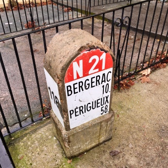 N21 sign, North Kelvinside